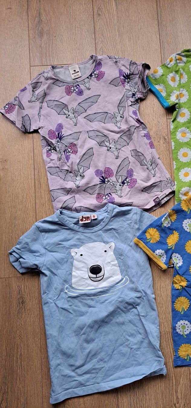 T-shirt: 2 Tshirt Gr. 128 nordisch – Usato da Büetigen venduto da Schgrr