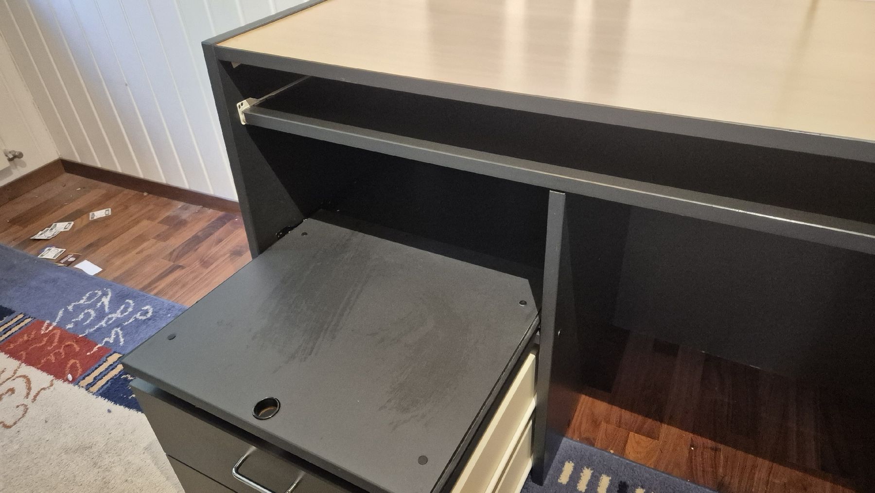 Scrivanie: Pult schwarz / holz – Usato da Weisslingen venduto da Royale 3