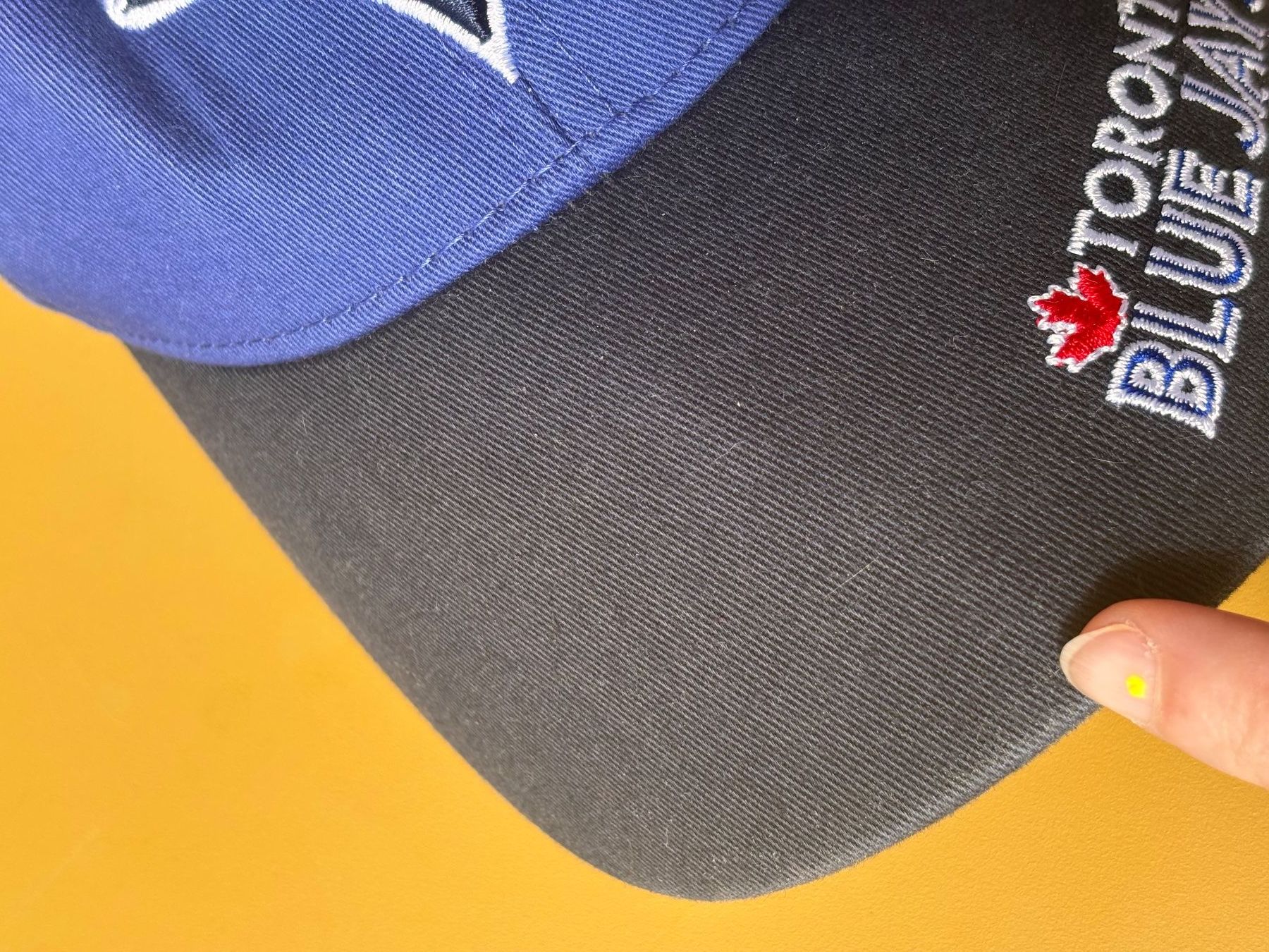 Copricapi, berretti & cappellini: TORONTO BLUE JAYS Cap – Usato da Zürich venduto da missmodernage 6