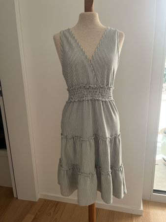 Kleid gestreift mit Raffung Grösse S von American Eagle