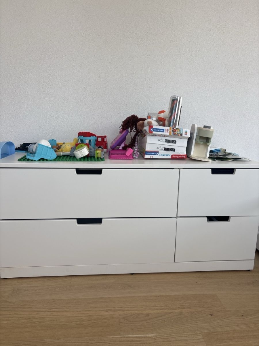 Ikea Commodes: NORDLI Kommode mit 4 Schubladen, weiß – D'occasion à Neuhausen am Rheinfall par LTomk