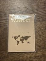 Neuwertiges Reisepass-Etui, Beige, für unbeschwerte Ferien