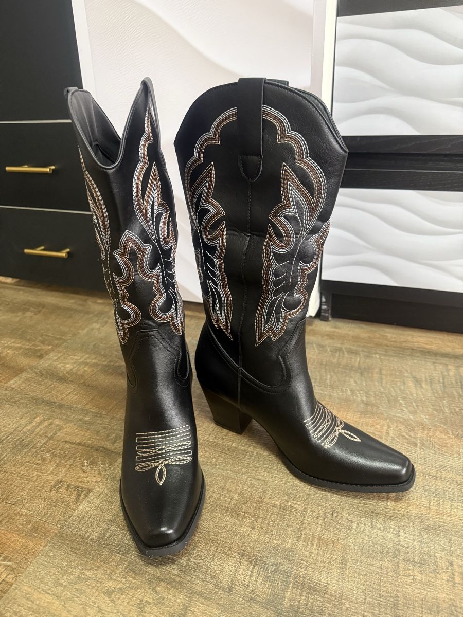 Scarpe da donna: Schwarze Cowboystiefel, Gr. 38 NEU – Nuovo (secondo la descrizione) da Lachen SZ venduto da zsucard 3