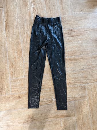 Bershka Lederimitat Leggins Gr. S