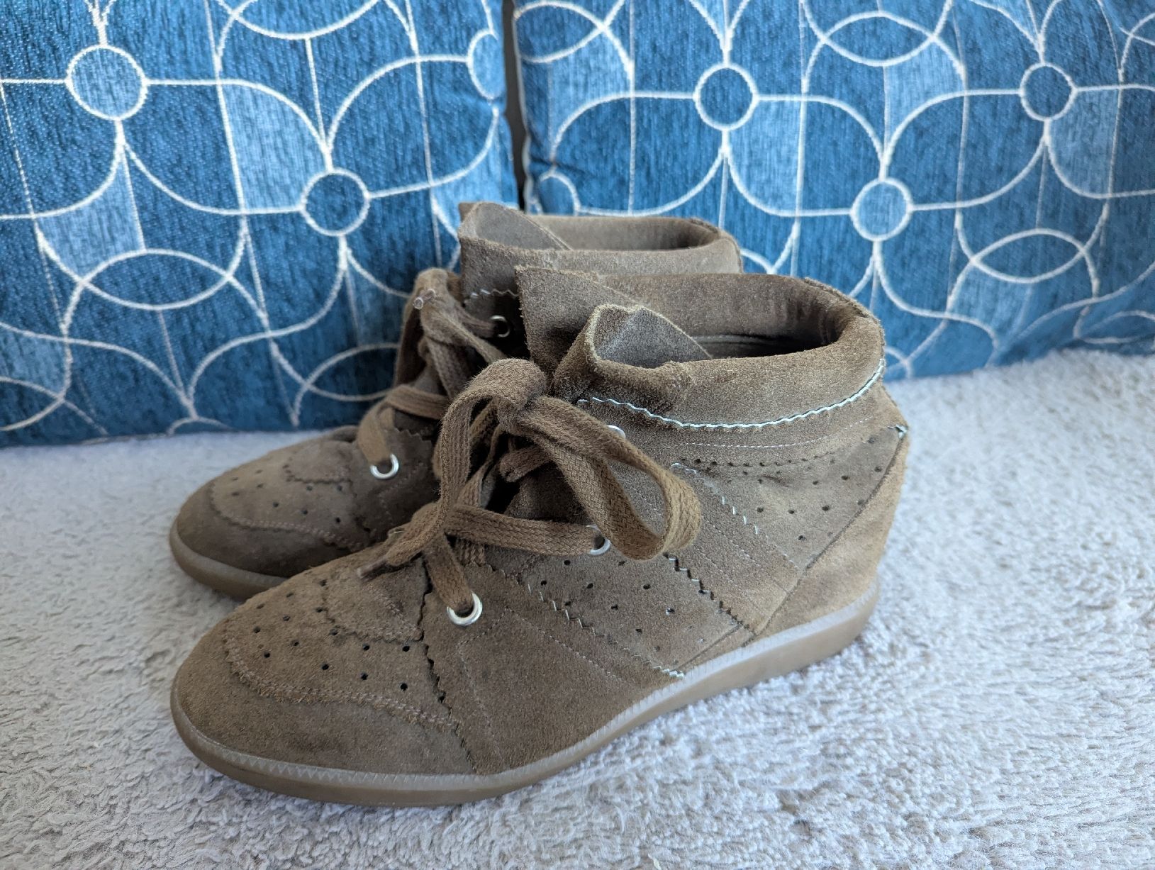 Isabel Marant Chaussures femmes: chaussures baskets Bobby Isabel Marant 41 – D'occasion à Montreux par dem_gyt9 2