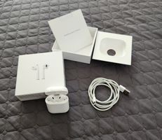 Apple AirPods Kopfhörer mit Ladecase weiss gebraucht