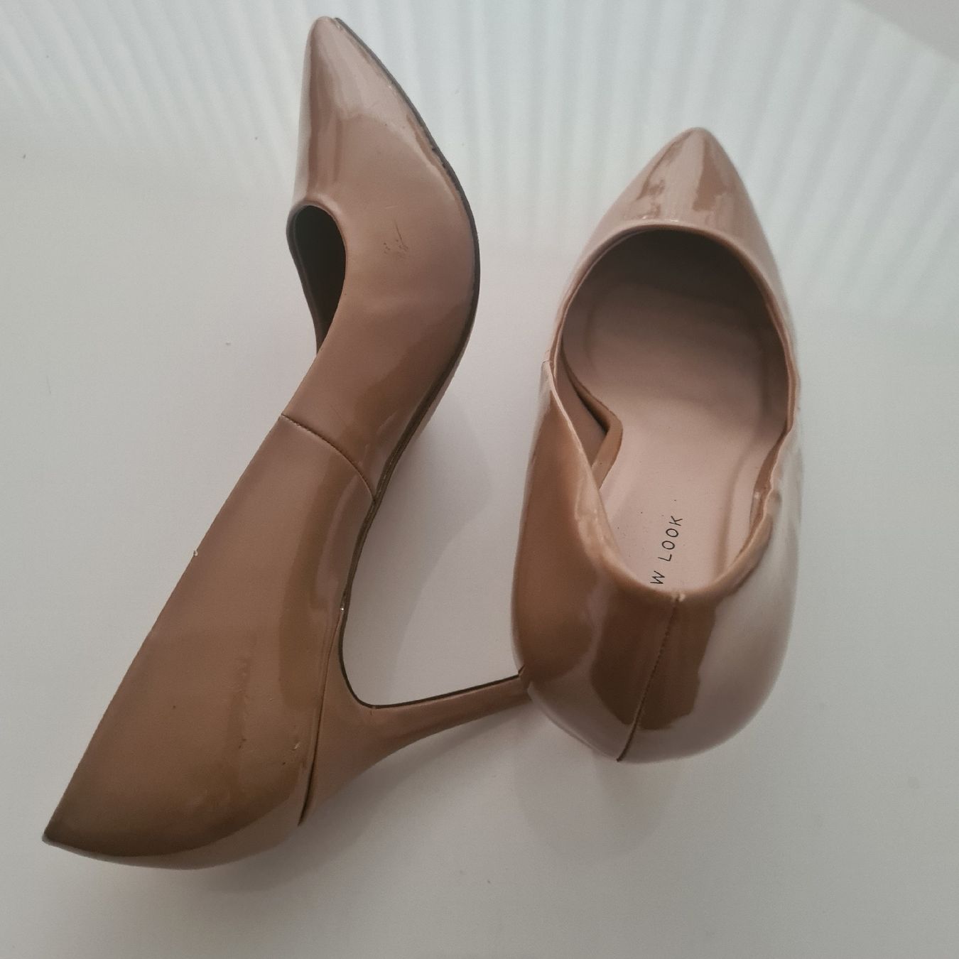 Scarpe da donna: Absatzschuh  Hellbraun Lack Gr 8 (42) – Usato da Steinen venduto da turbogeiss99 1