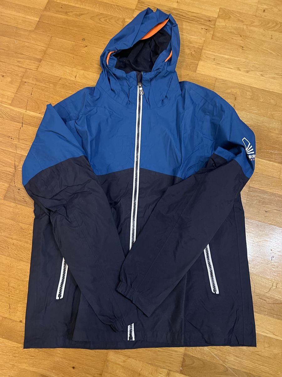 Giacche: Regenjacke 161/172 – Usato da Herisau venduto da YOLO76