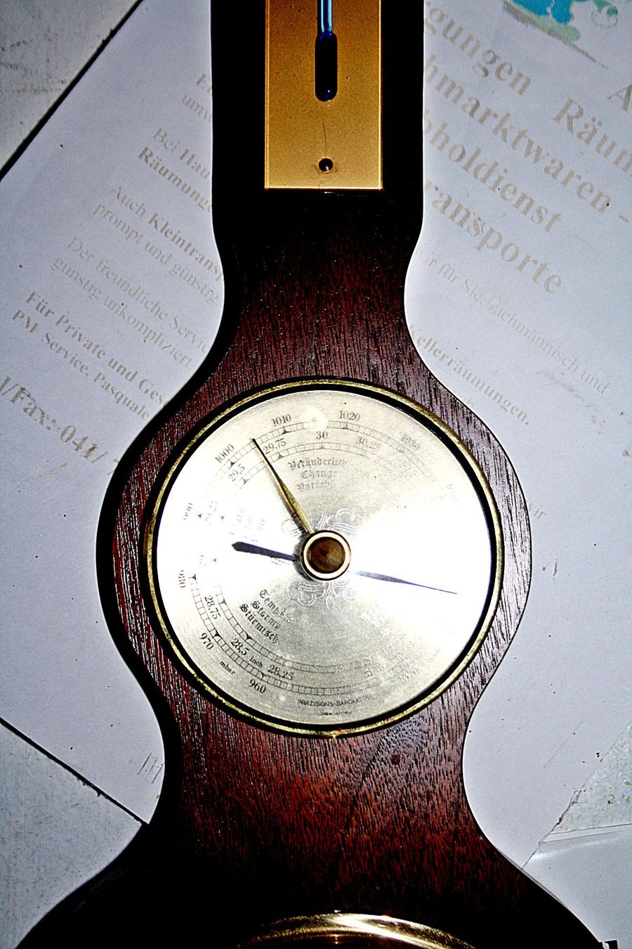 Autres appareils anciens: Barometer mit Uhr usw. – D'occasion à Baar par 2cvbaar 2