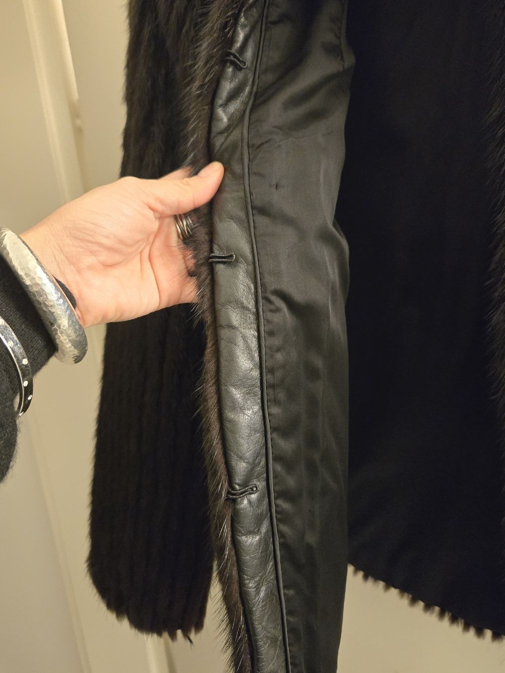 Mäntel: Elegant Fur Jacket with Fur Collar – Gebraucht aus Effretikon von wie_p8sj 3