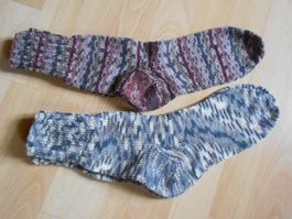 2 Paar Wollsocken Handgestrickt Gr 42/43