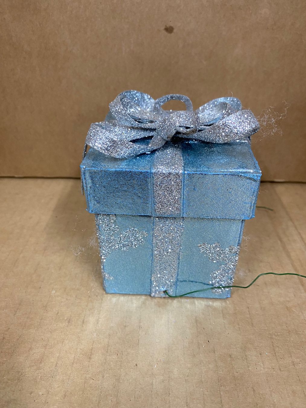Tutte le decorazioni: Geschenk Deko mit Draht zur Befestigung – Usato da Eschlikon TG venduto da ArtRec 1