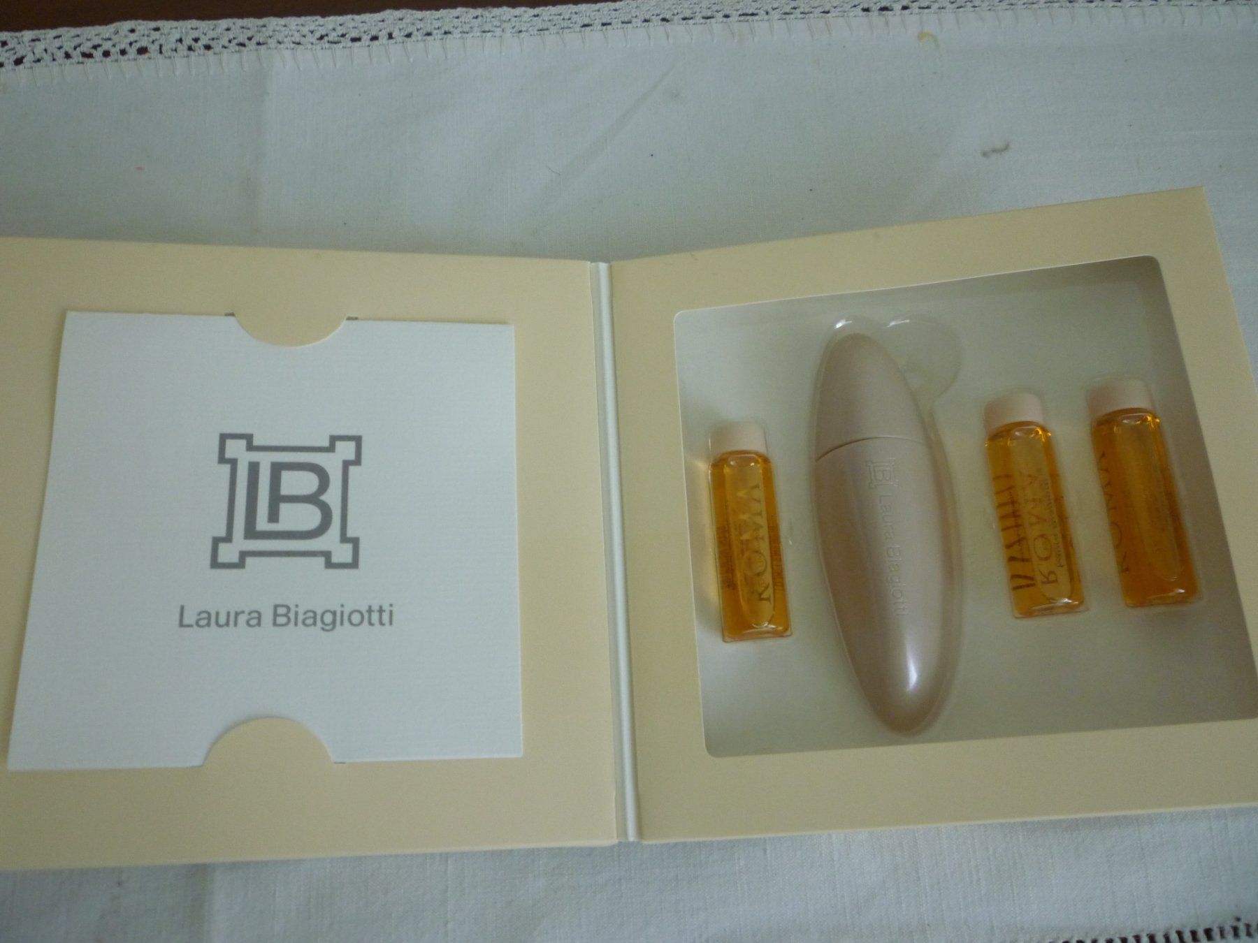 Laura Biagiotti Profumi & Eau de Toilette: Laura Biagiotti Limited Edition – Nuovo (secondo la descrizione) da Langnau am Albis venduto da Molosser