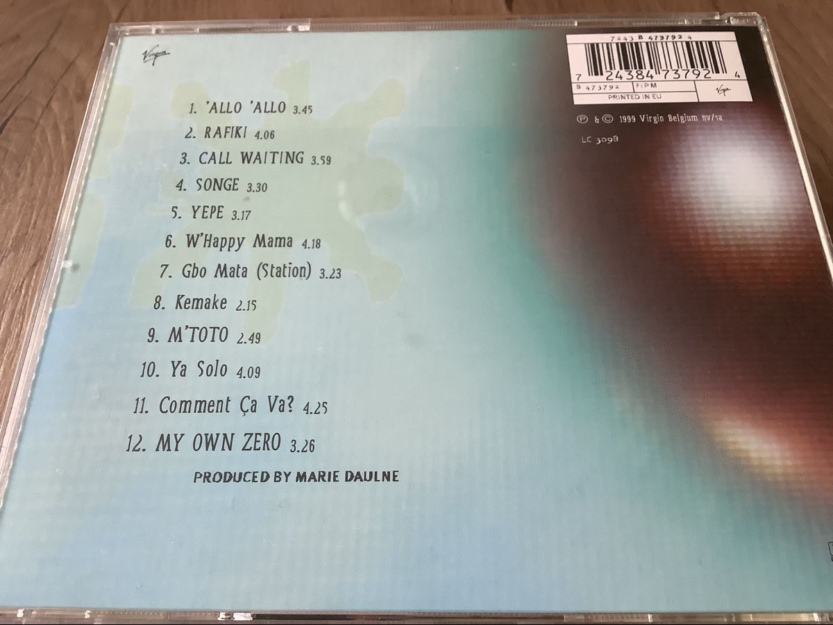 CD: Zap Mama - à ma zone - CD - Top Zustand! – Usato da herzogenbuchsee venduto da HIFIANER 1