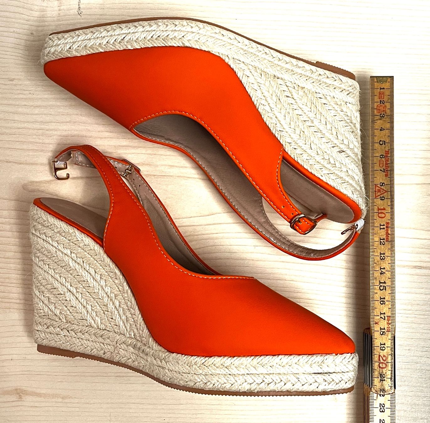 Scarpe da donna: Orange Keil High Heels Gr 36/37 – Usato da Domat/Ems venduto da Kollers65 3