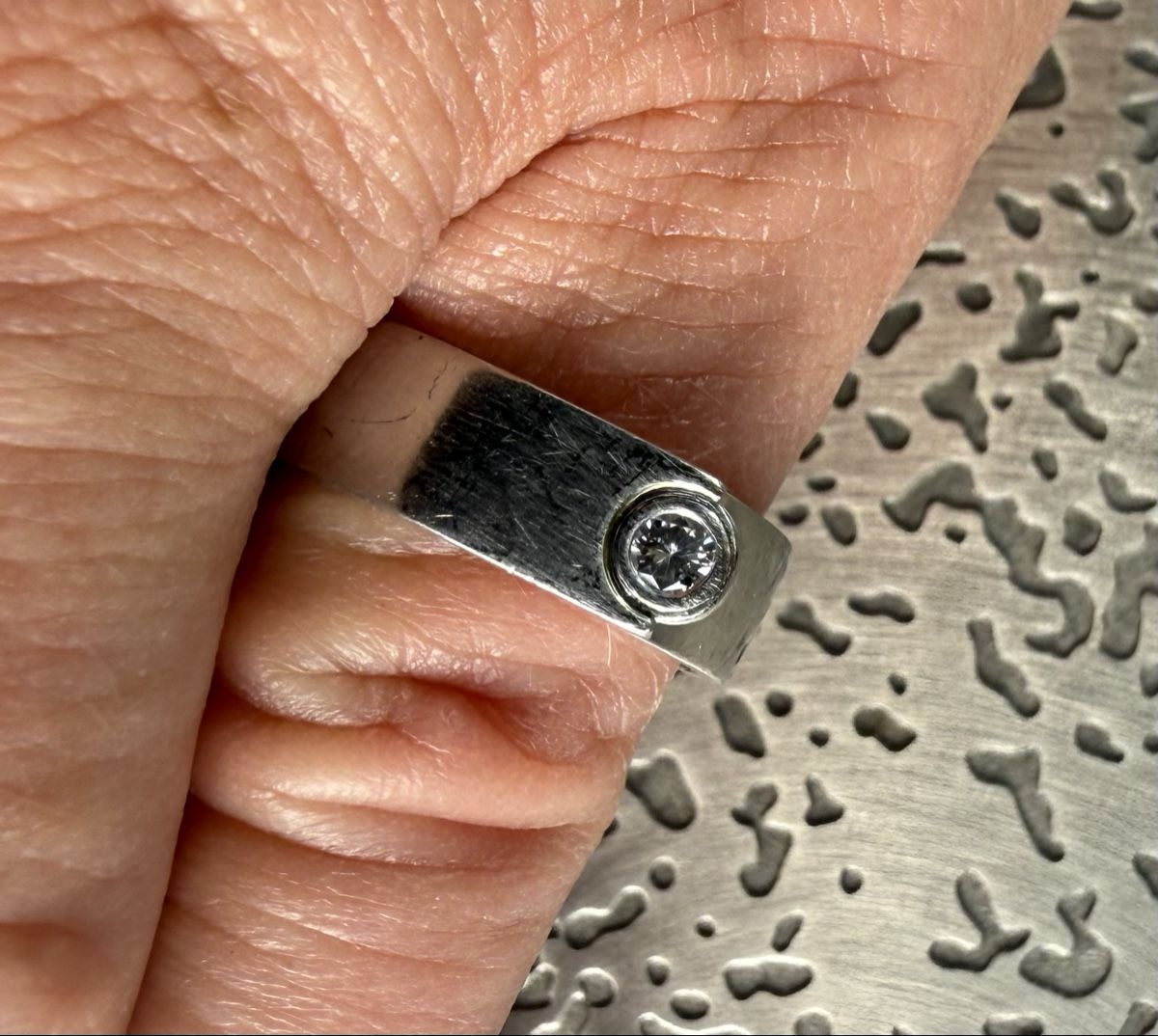 Anelli: Platin Ring 950 mit 0,4 CT Brillant. Einzelanfertigung. – Usato da Richterswil venduto da Solemare47Nicole 7