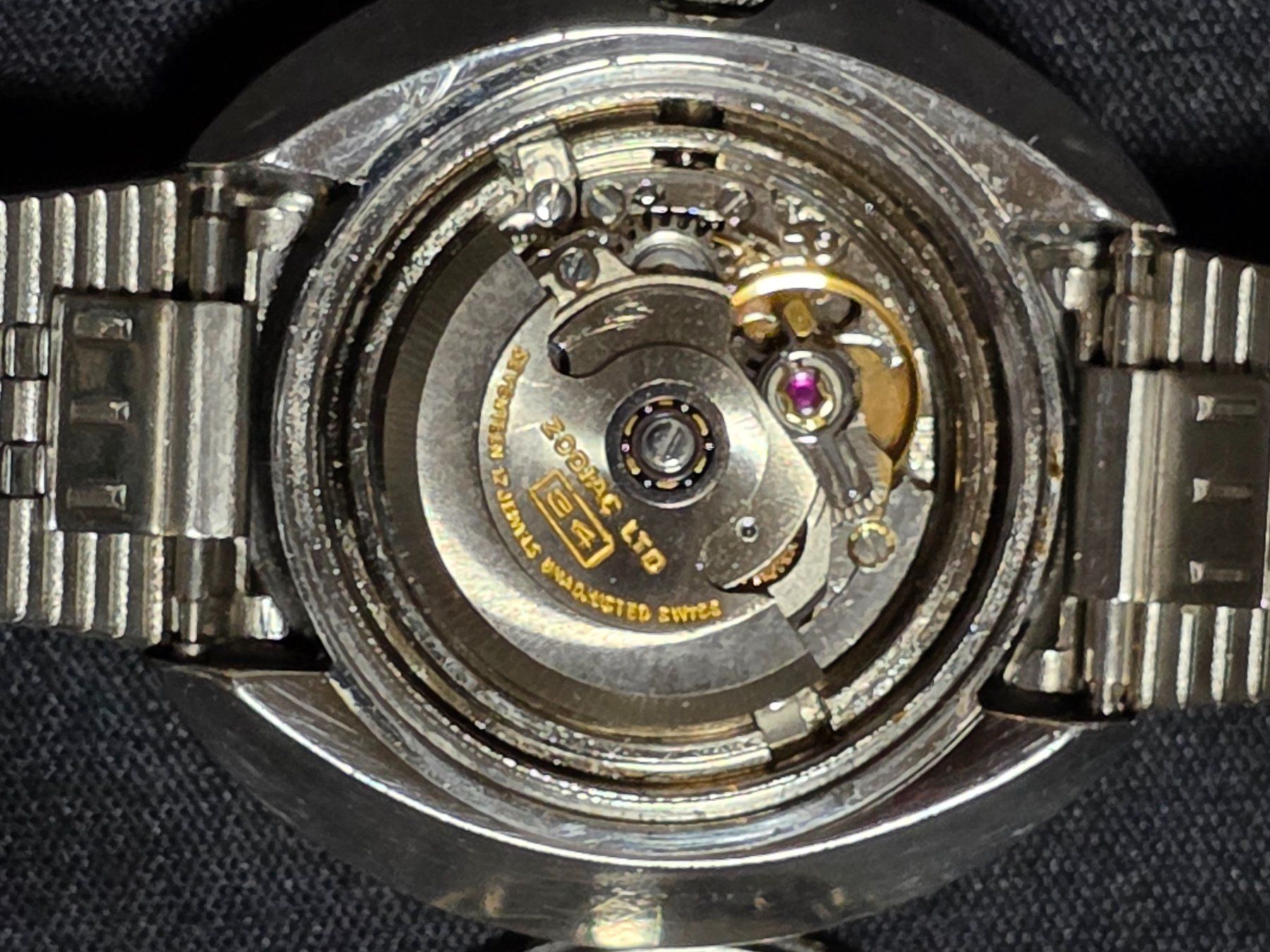 Zodiac Orologi: Zodiac femme Astrographic Automatic vintage – Usato da La Chaux-de-Fonds venduto da mem_l6xm 5