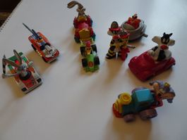 Diverse Autos und eine Figur Looney Tunes Warner Bros.