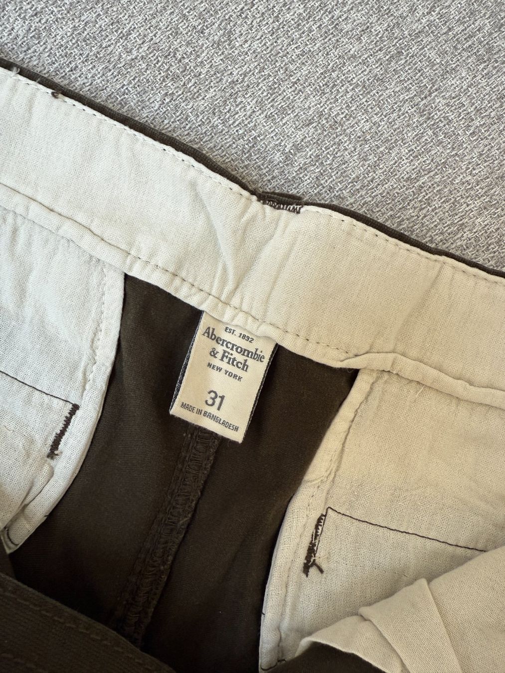 Abercrombie Hosen: Abercrombie & Fitch Shorts, Grösse 31 – Neu (gemäss Beschreibung) aus Biel-Benken BL von Aplus0 2