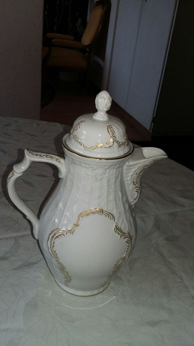 Rosenthal Teiere: Rosenthal Classic Rose Caffee Kanne – Usato da Bern venduto da Imamrashed