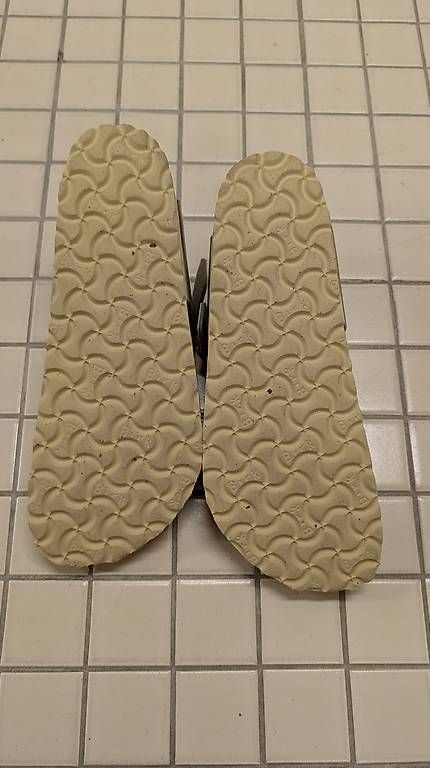 Damenschuhe: Birkenstock Gizeh Gr.38 – Gebraucht aus Baar von Foscolio 1
