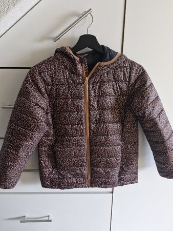 Kinderjacke Leo-Print Grösse 152 guter Zustand