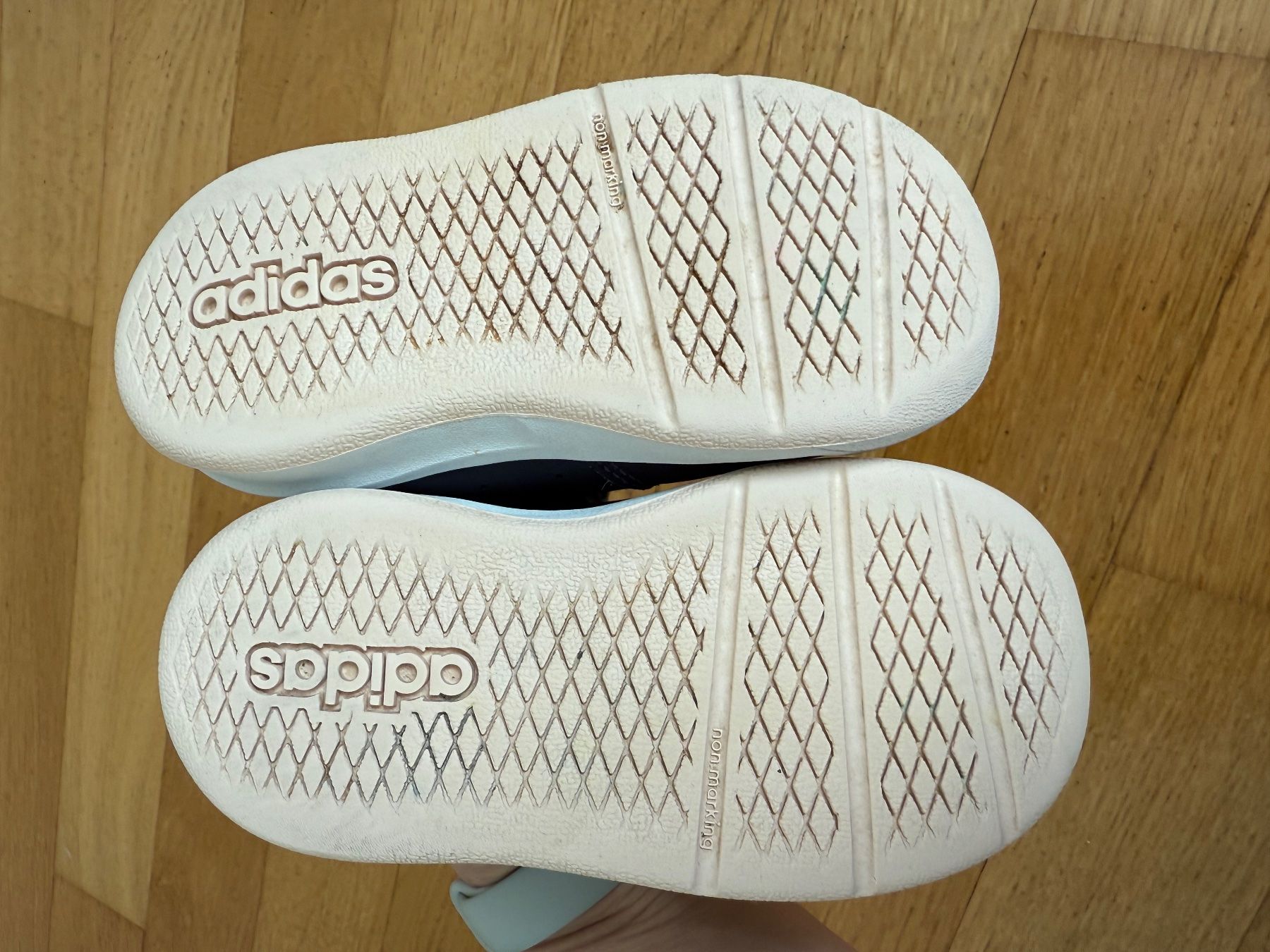 Scarpe per ragazzi: Adidas Sport Schuhe Gr.22 – Usato da Zürich venduto da audrey_dri 2