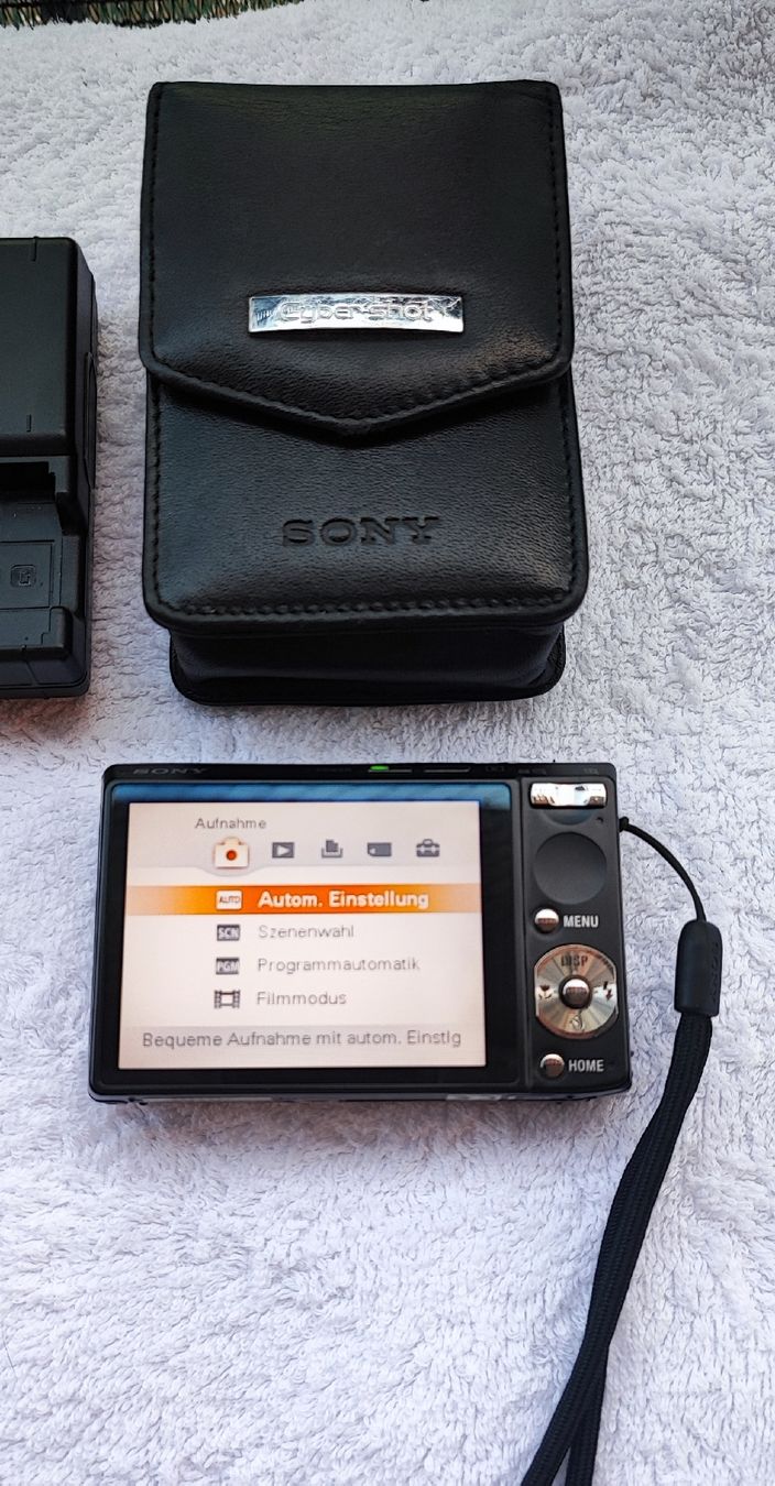 Sony Fotocamera: Sony Cyber-Shot DSC-T100 8.1MP Black Digital Camera – Usato da Zollikofen venduto da zar_j67f 3