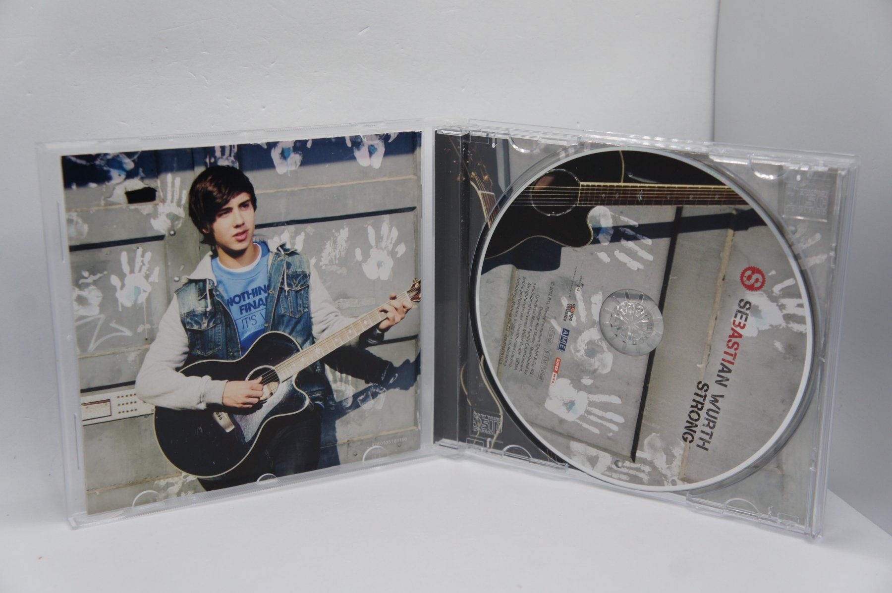 CD: CD Sebastian Wurth – Strong – Usato da Ernetschwil venduto da luisvonerni 2