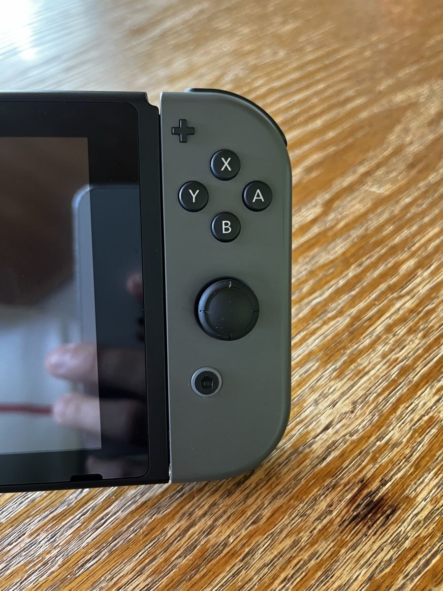 Nintendo Consoles: Nintendo Switch KOMPLETT mit Zubehör + Game – D'occasion à Mitlödi par aaron_h 3