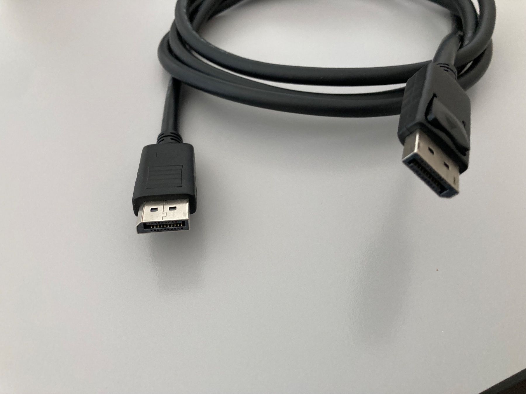 Cavi: DisplayPort Kabel (2m) – Usato da Hochdorf venduto da Obladi