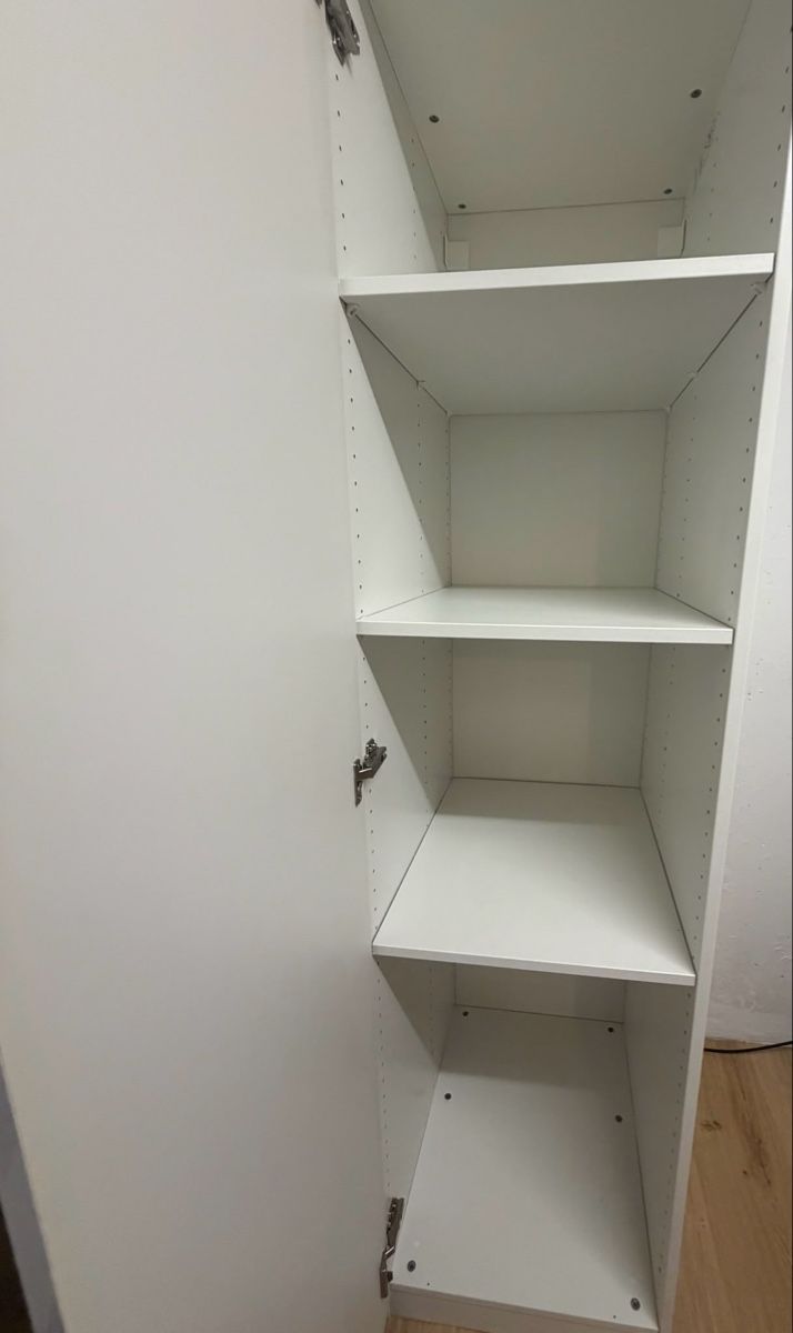 Armadi: Ikea Pax Schrank  – Usato da Kölliken venduto da Vivii01 1
