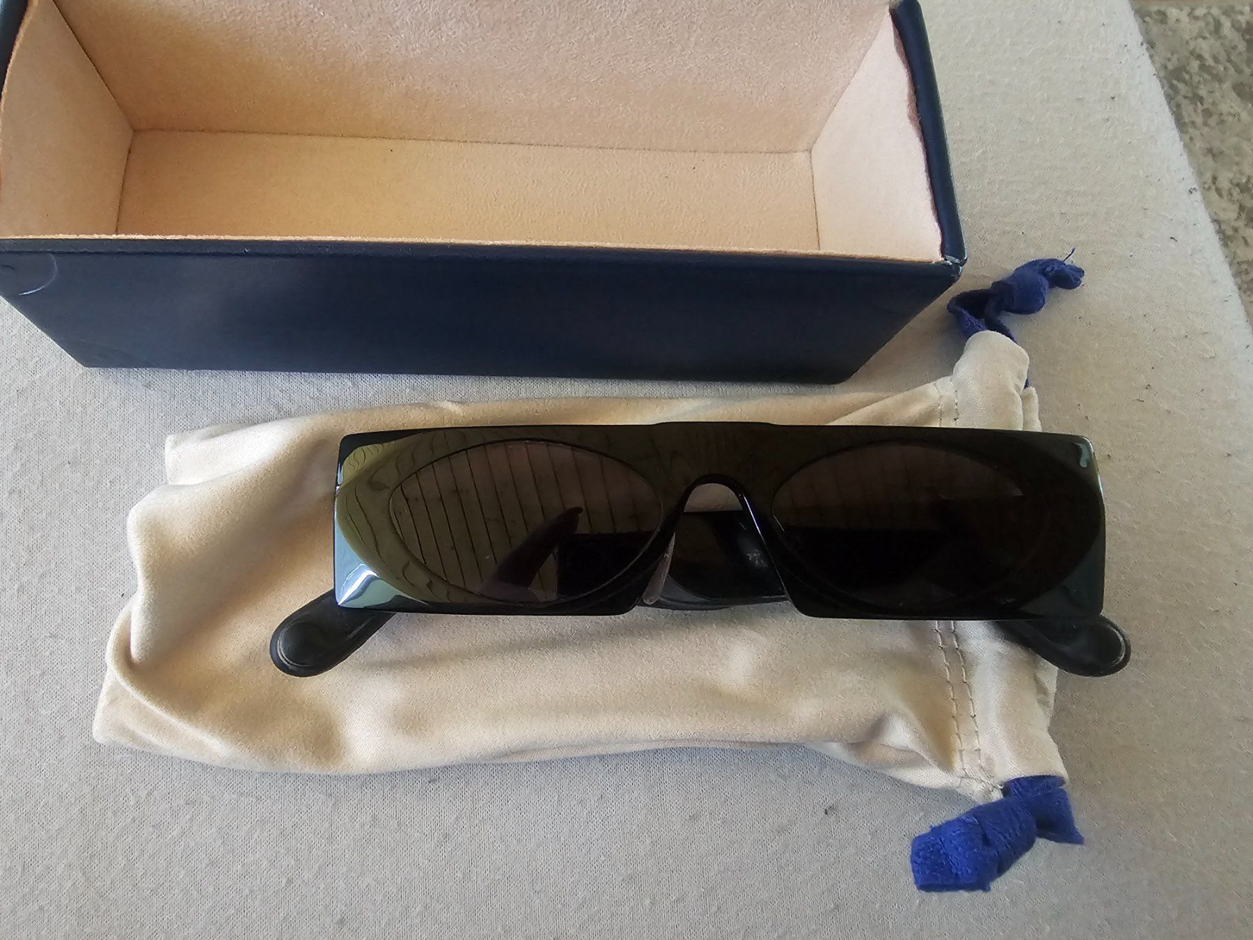 Louis Vuitton Occhiali & Lenti: Louis Vuitton Sonnenbrille – Usato da Winterthur venduto da Mery_1987 3