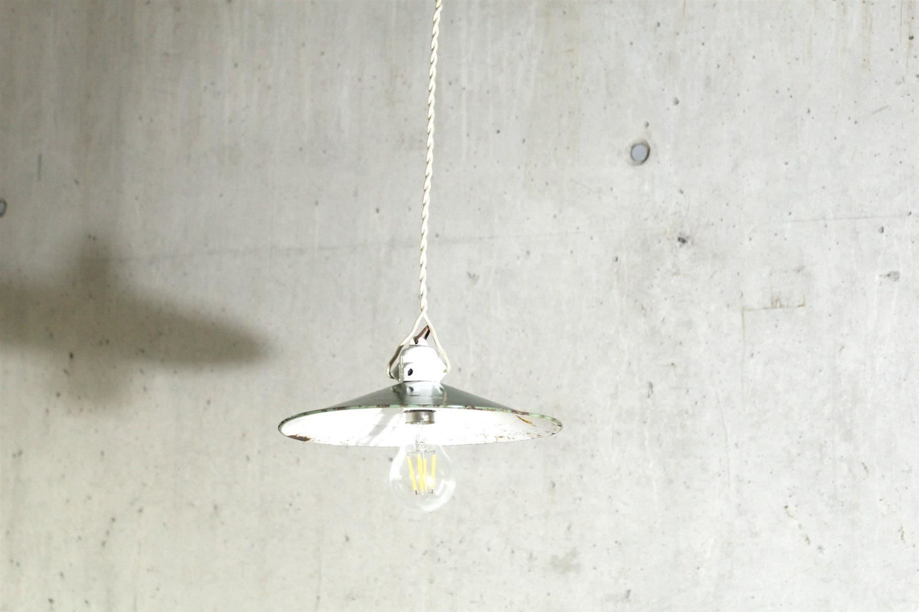 Kronleuchter & Deckenlampen: INDUSTRIEDESIGN - JUGENDSTIL - Lampe, Emaille, um 1910 – Gebraucht aus Bern von kultiges 6