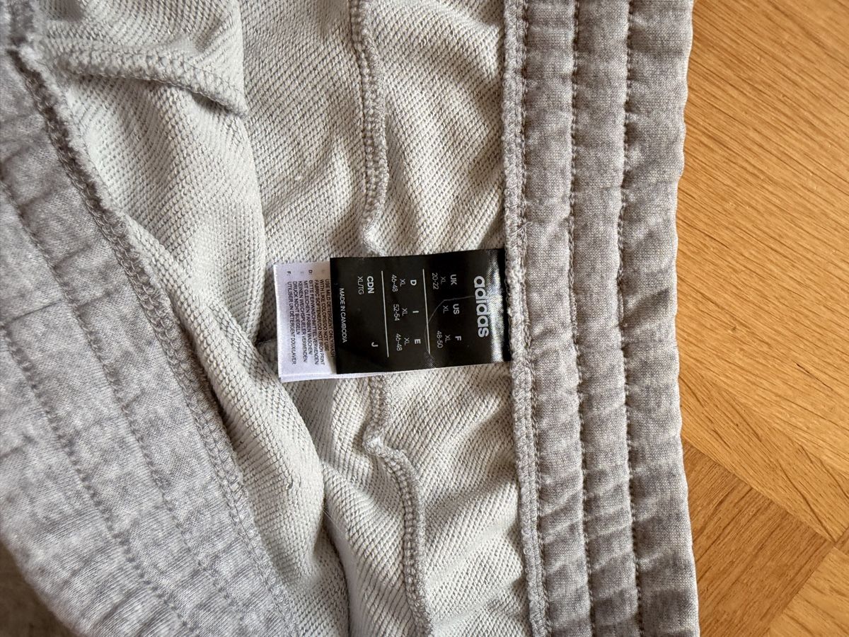Hosen: Adidas Shorts – Gebraucht aus Unterentfelden von ame_tf2n 1