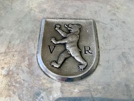 Zierteller Sigg Sigal handgehämmert Bär Wappen Metall