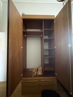 Kleiderschrank Holz 2 Tuerig mit Schubladen gebraucht