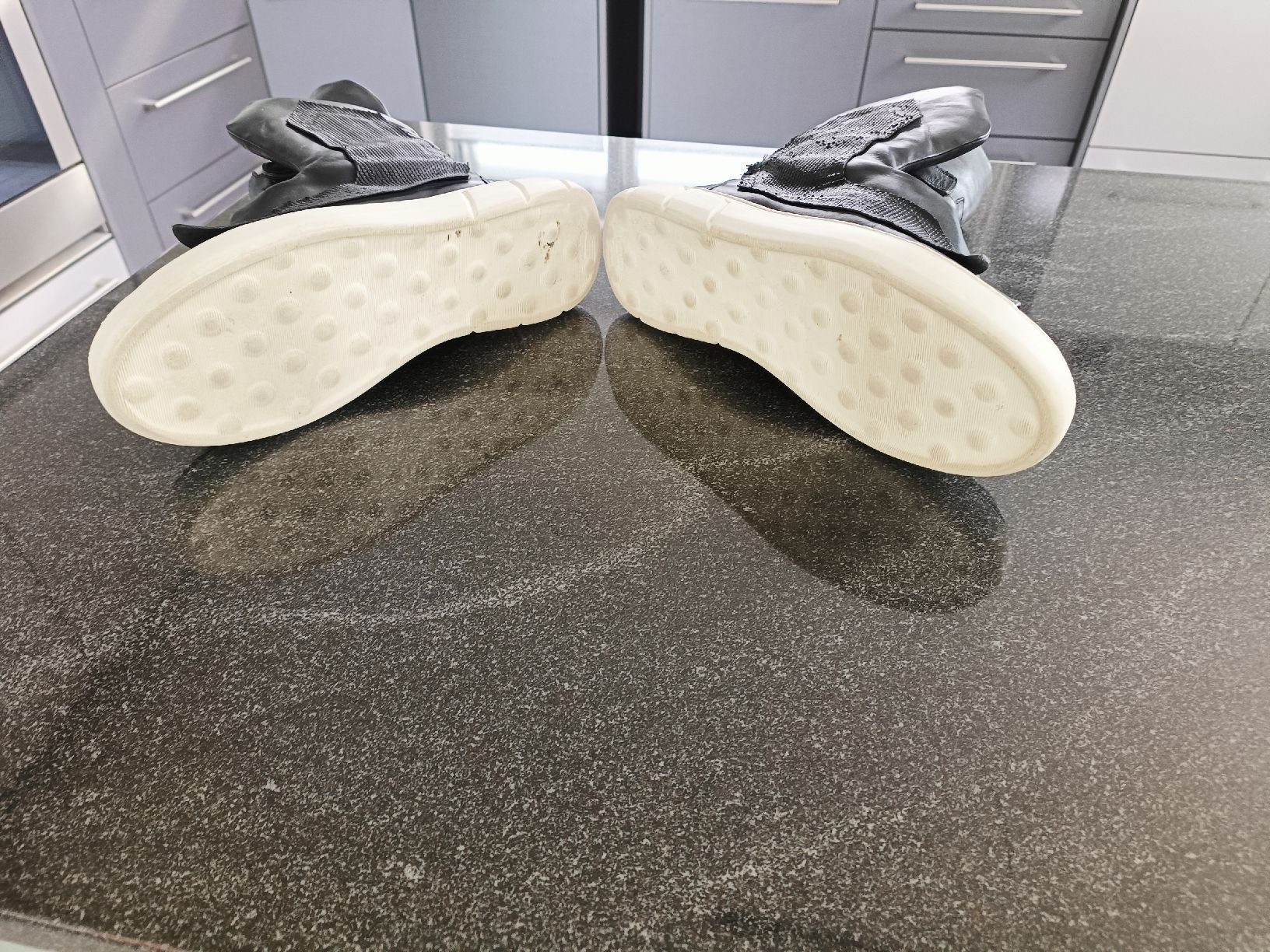 Scarpe da uomo: Space Turnschuhe – Nuovo (secondo la descrizione) da Thun venduto da oli_s6kv 2
