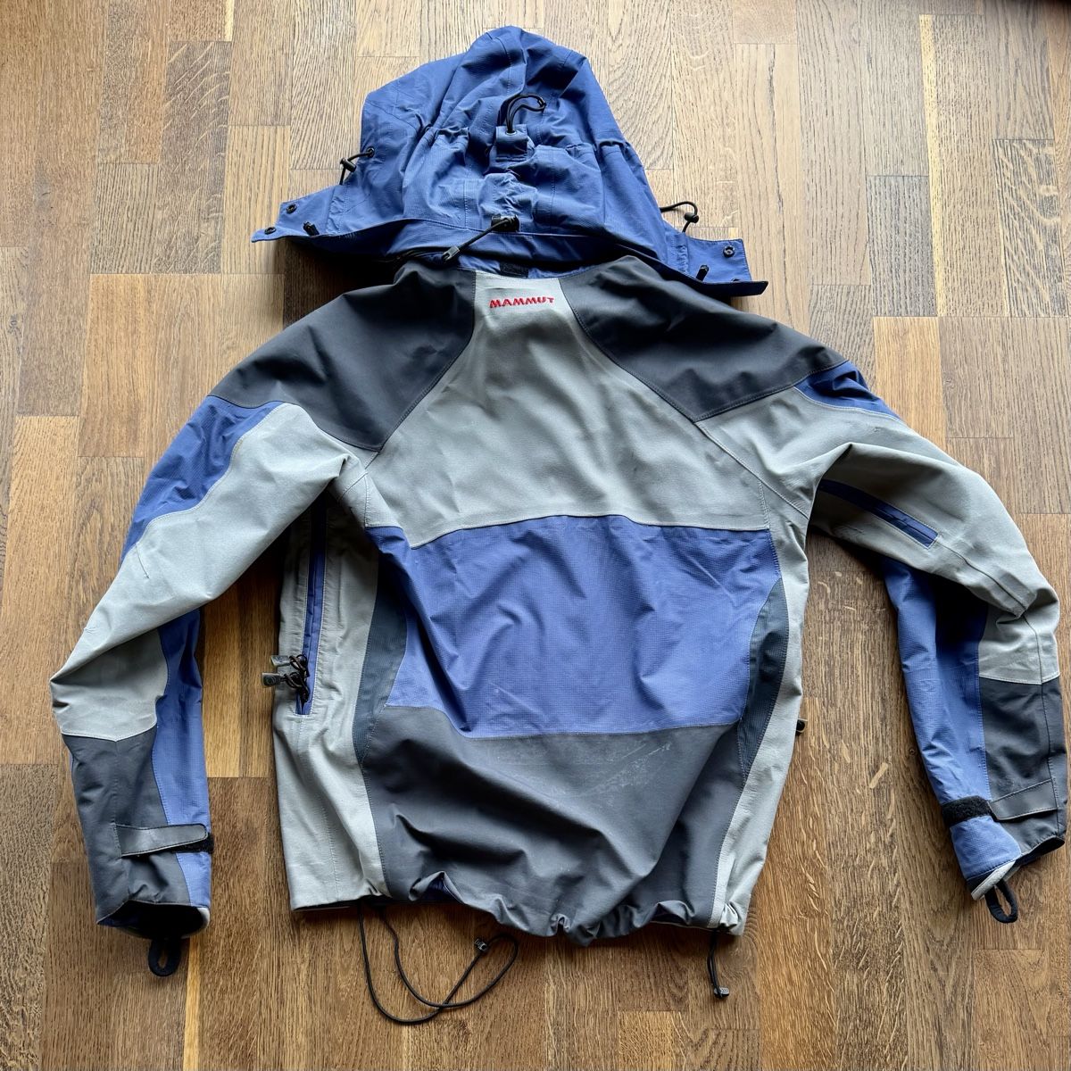 Mammut Jacken: Mammut Gore Tex Jacke Gr. XS – Gebraucht aus Hergiswil NW von Klimsen 2