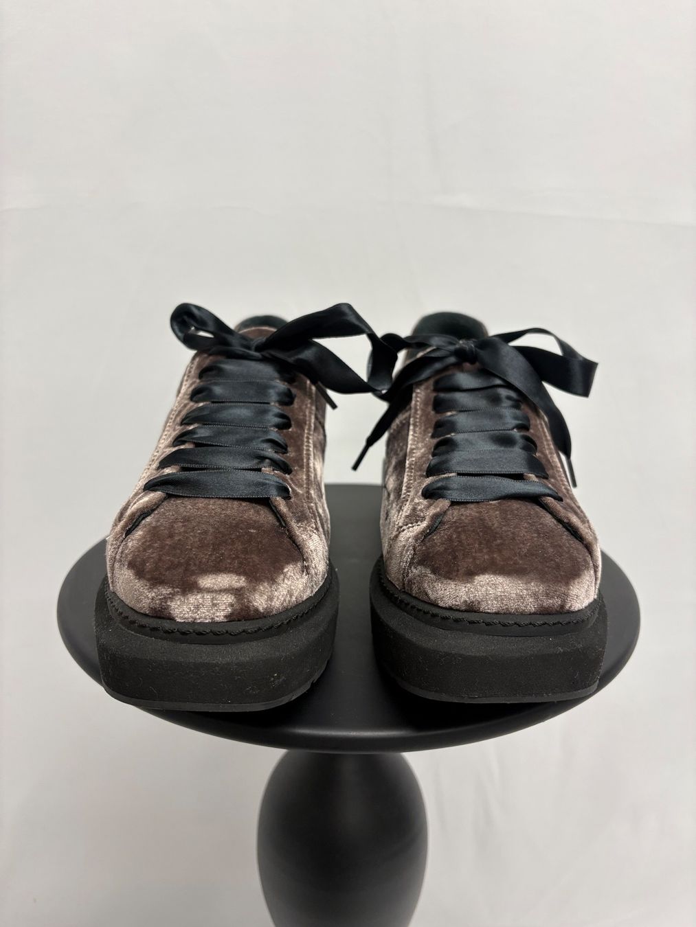 Scarpe da donna: Manuel Barcelo Samt Sneaker Gr. 39 braun Plateau – Nuovo (secondo la descrizione) da Regensdorf venduto da secondchancefashion 2