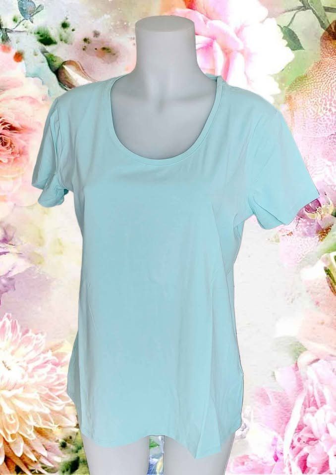 C&A T-shirt: Hellblaues Bio T-Shirt Grösse M - Neu – Nuovo e nell'imballaggio originale da Aarburg venduto da Hystoria 1