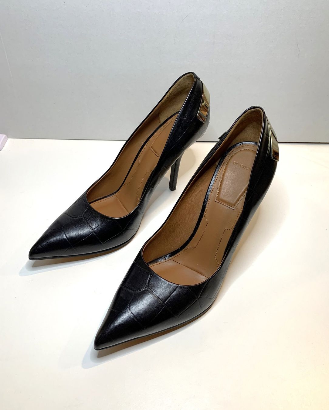 Givenchy Scarpe da donna: Pumps Givenchy Grösse 41 (26 cm) – Nuovo (secondo la descrizione) da Wetzikon ZH venduto da Hobbyschneiderin 1
