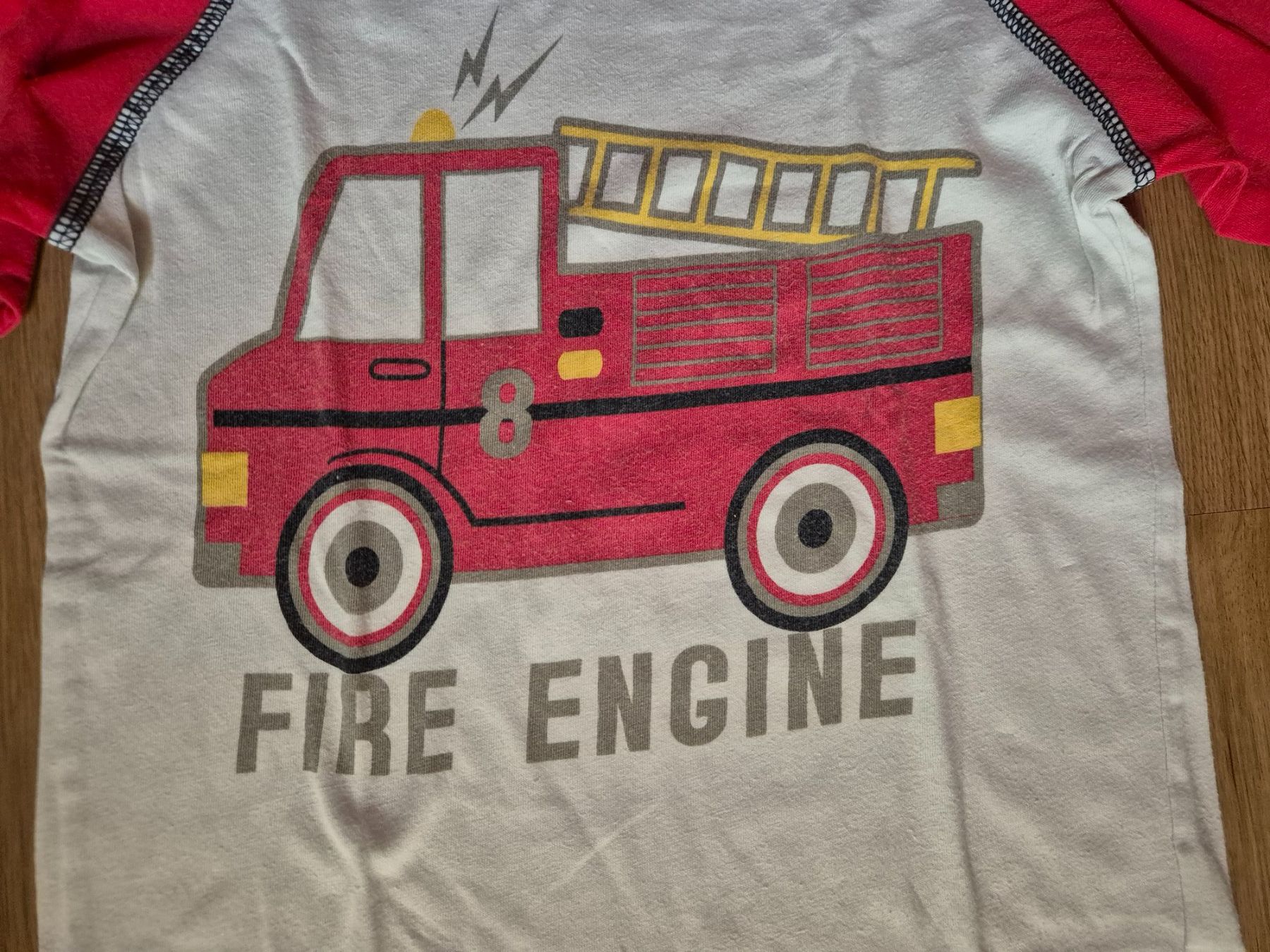 Pigiama & Simili: Pyjama Feuerwehr Gr. 110 – Usato da Giswil venduto da 0G6 3