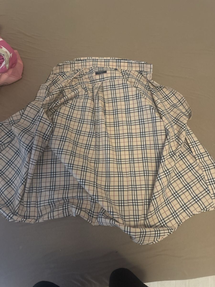 Burberry Hemden: Chemise burberry – Gebraucht aus Aigle von iul_rg88