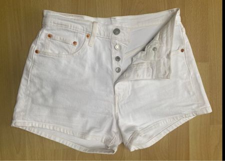 Weisse Levi's Premium Baumwoll-Shorts, Grösse W28, Top!