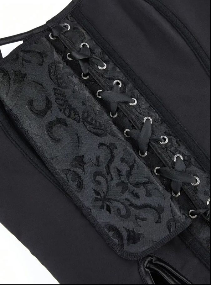 Costumes: Corsage im Gothic-Stil – D'occasion à Ittigen par len_q8qw 4