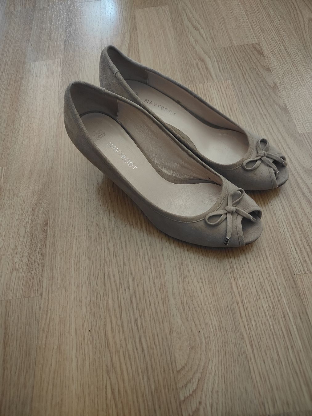 Scarpe da donna: Chaussures escarpins bout ouvert taille 38 – Usato da Biel/Bienne venduto da Edi5Roli3