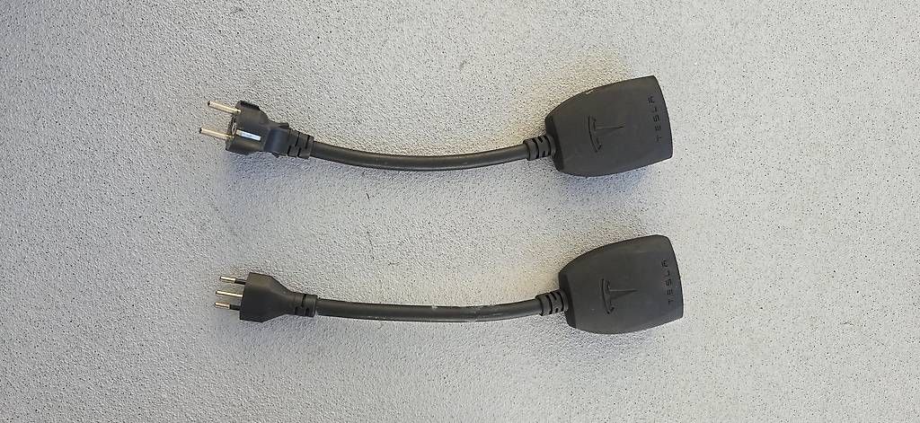 Unità & Adattatore: Tesla UMC Gen 1 Adapter  Schuko & Schweizer Stecker – Usato da Emmen venduto da s1956