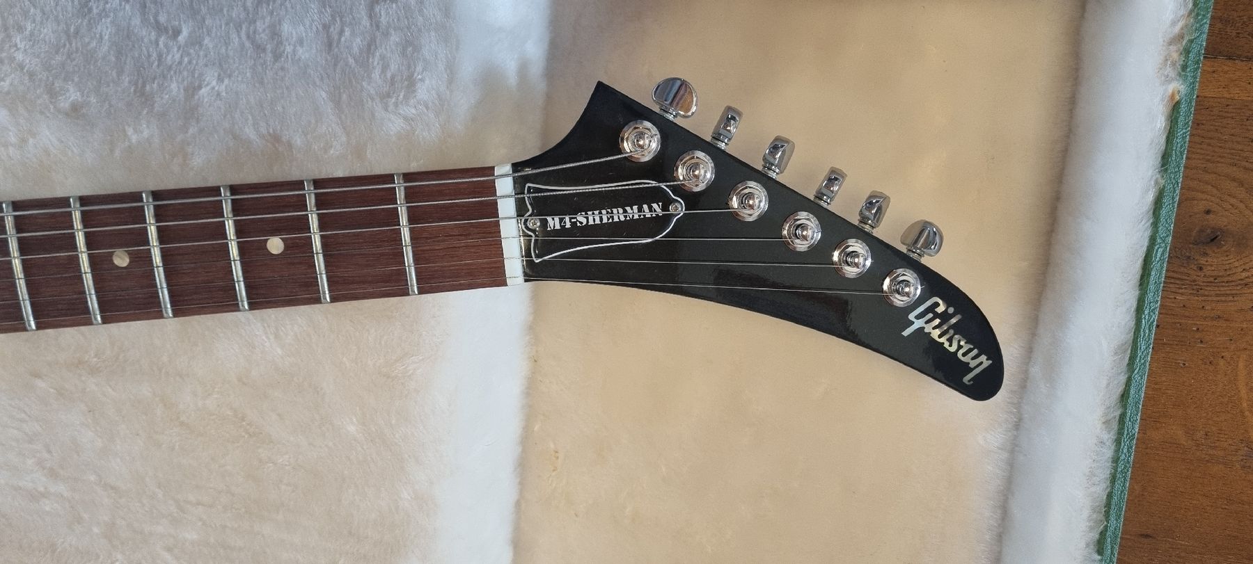 Gibson Strumenti musicali: Gibson Explorer Signature "M4 Sherman" – Usato da Gelterkinden venduto da MG_97 2