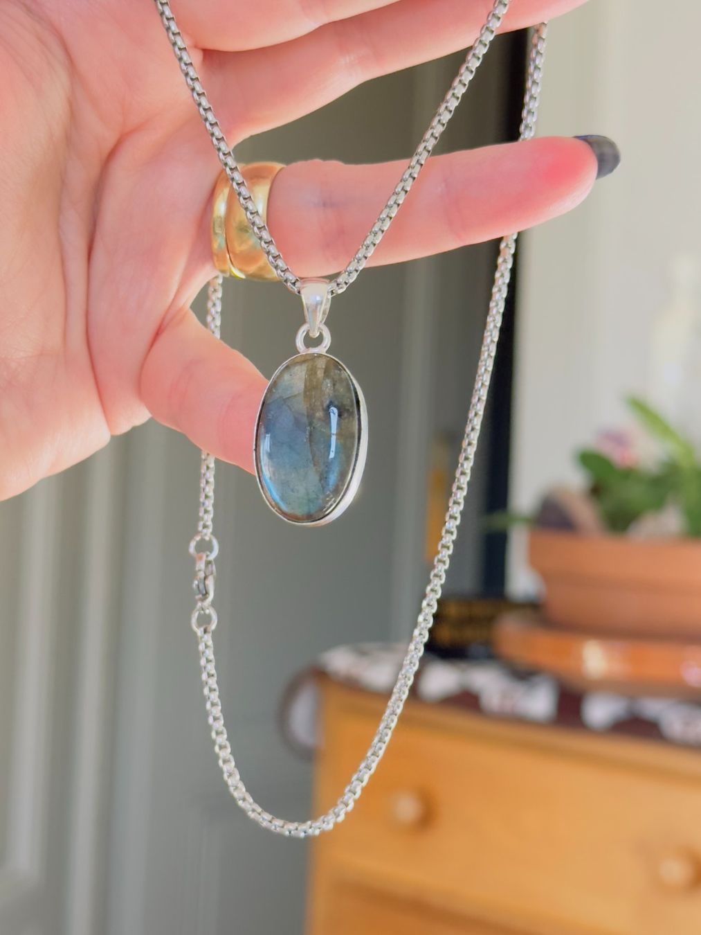 Ketten: Labradorite necklace – Neu und originalverpackt aus Genève von AGBERG 5